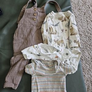 Carters little Planet set 12 months